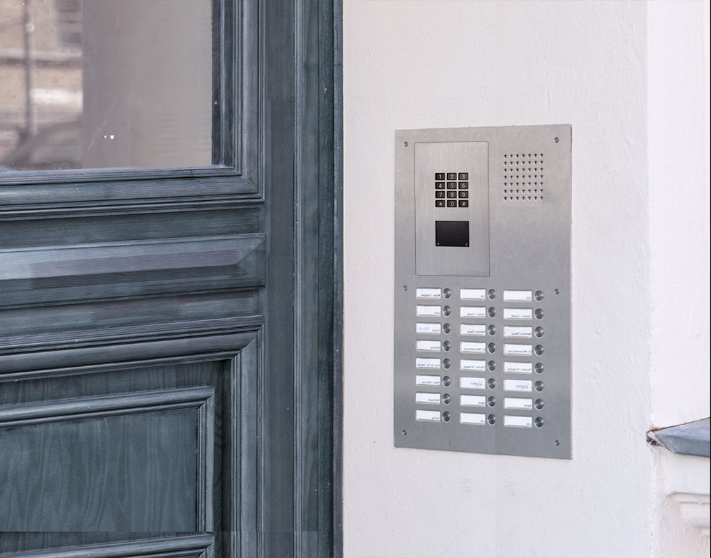 A1121-R DoorBird IP Access Control Device  Retrofit